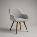 Sedia da pranzo imbottita con braccioli, tessuto grigio chiaro e gambe in legno marrone, 62 x 62 x 84 cm