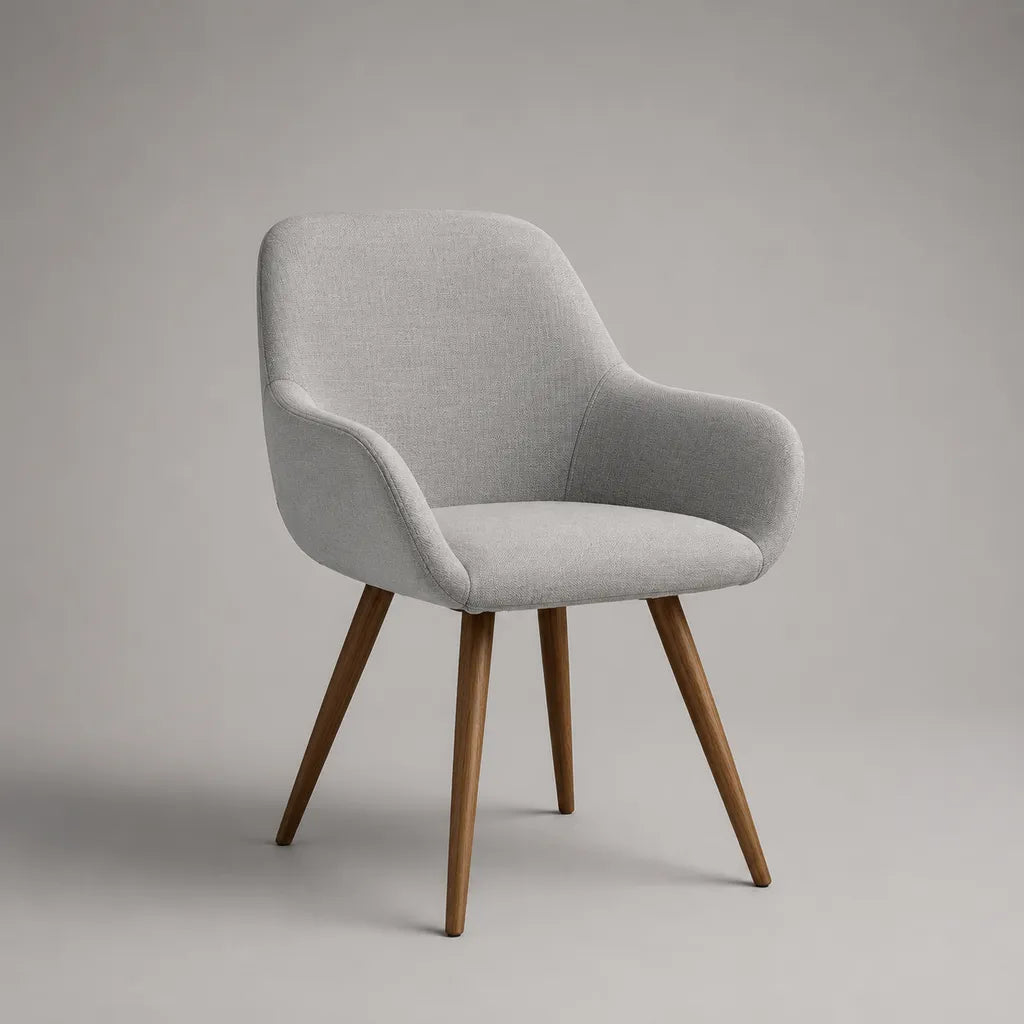 Sedia da pranzo imbottita con braccioli, tessuto grigio chiaro e gambe in legno marrone, 62 x 62 x 84 cm
